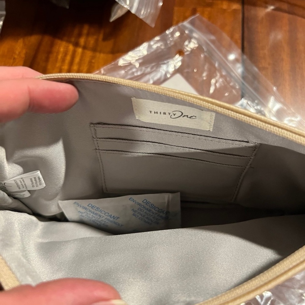 Thirty One Tapered Pouch - Picture 2 of 6